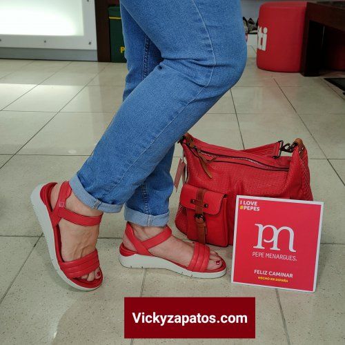Sandalia en Piel y Planta de Gel Cuña Baja PEPE MENARGUES 10483 Hechas en España Primavera Verano 22 Coslada